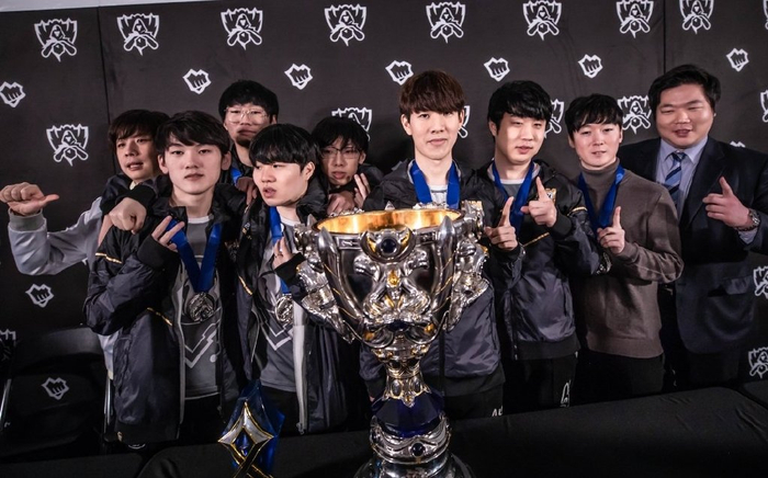 伊上任一周 伊上任一周