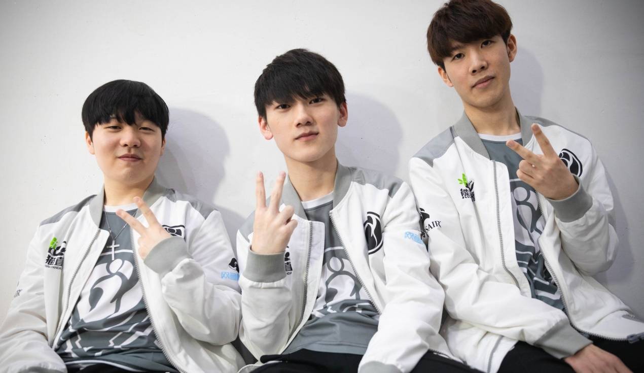 疯狂引援 疯狂引援